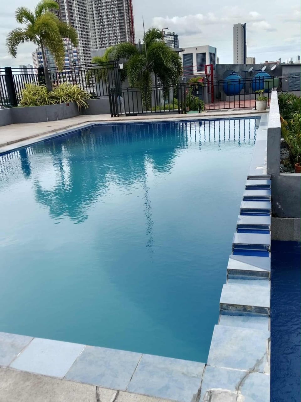 Affordable makati 908 deluxe Apartment in Pasay