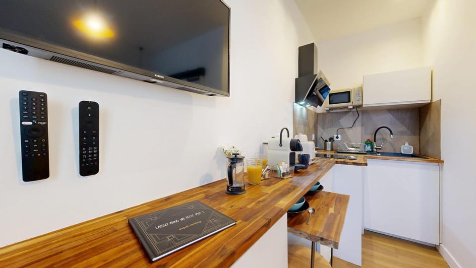 TV and multimedia, Kitchen or kitchenette