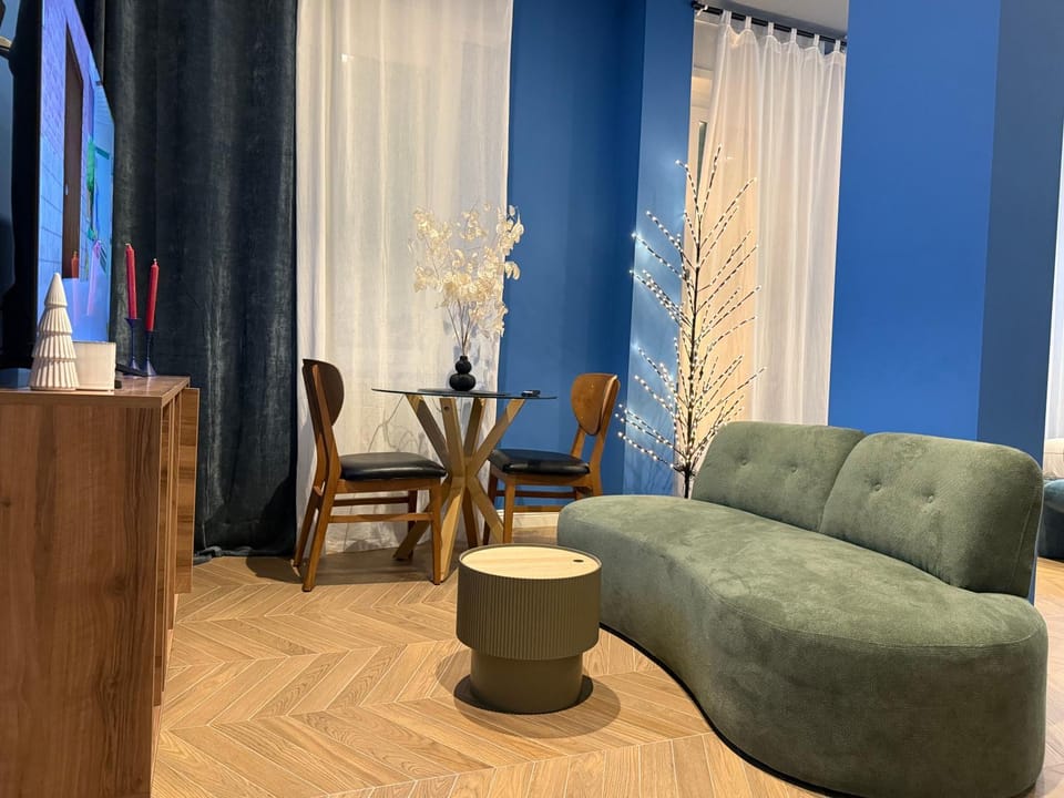 TV and multimedia, Living room, Photo of the whole room, Decorative detail, Seating area, Dining area, Area and facilities, Lunch, furniture