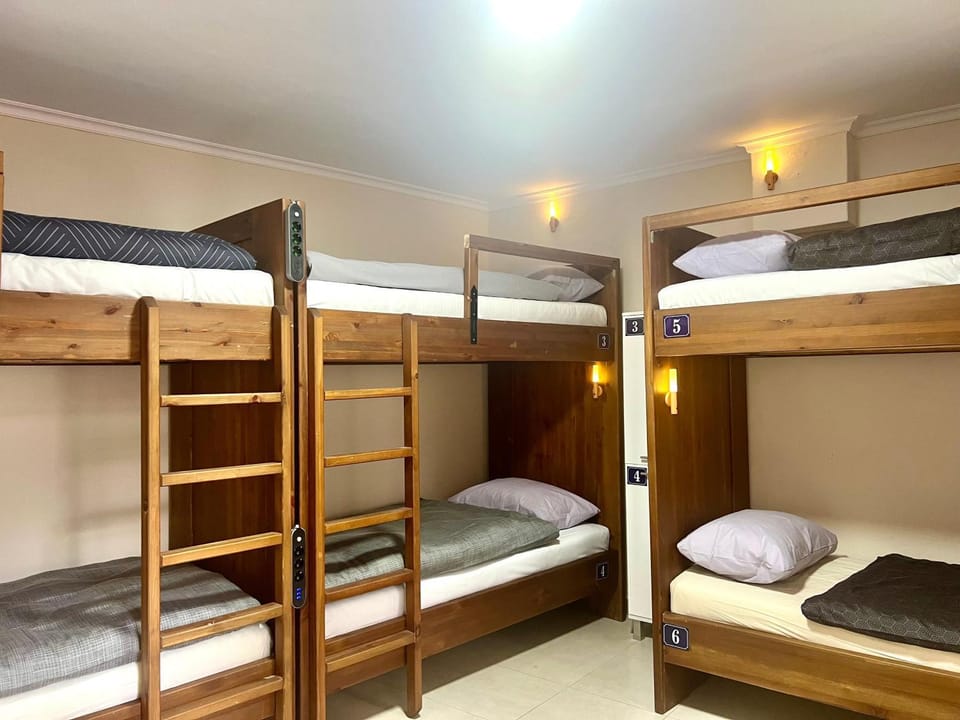 bunk bed