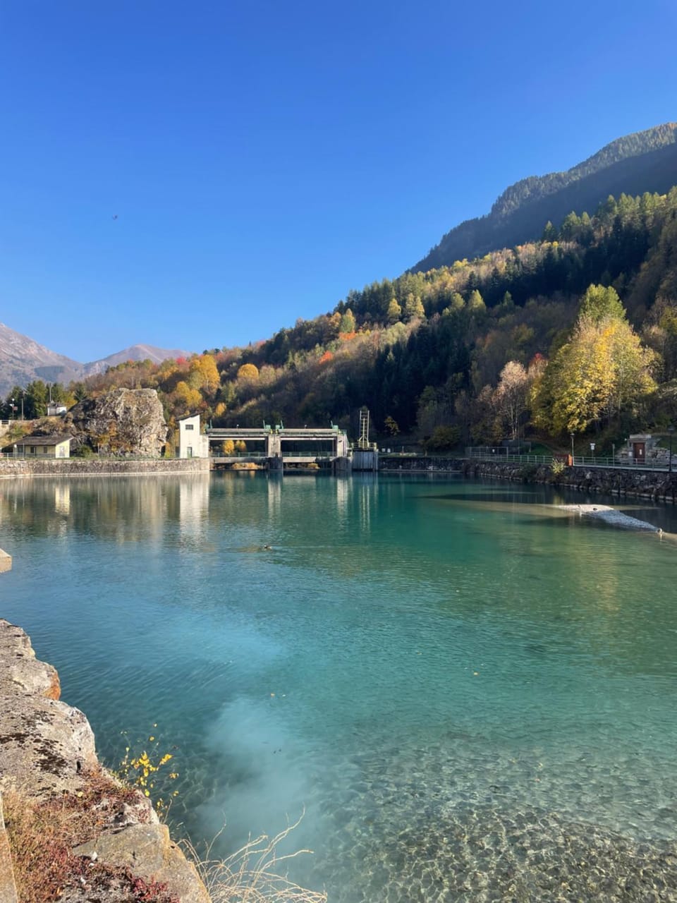 Nearby landmark, Day, Natural landscape, Lake view