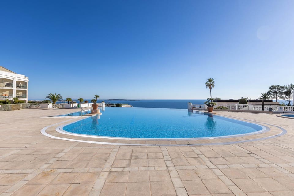 Pool view, Swimming pool