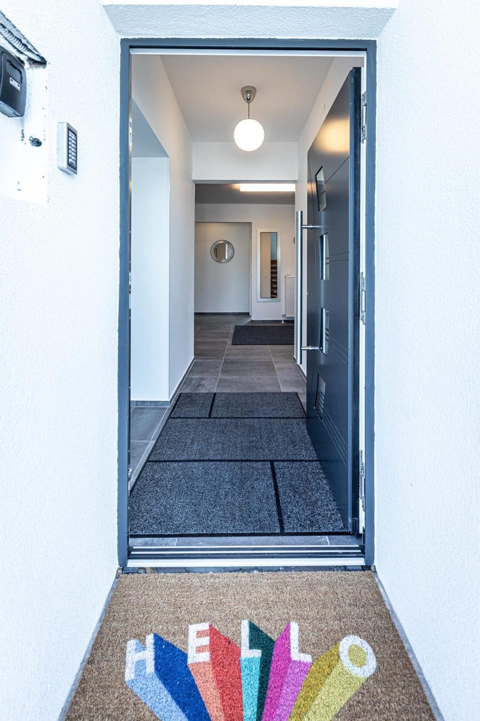 Facade/entrance