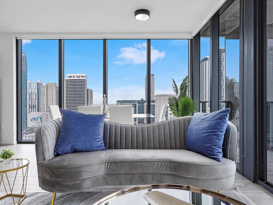 X Lounge VII-Private Sky Residence Apartment in Miami