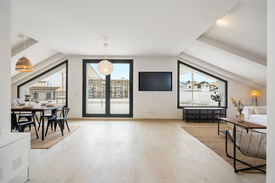 Communal lounge/ TV room, Living room