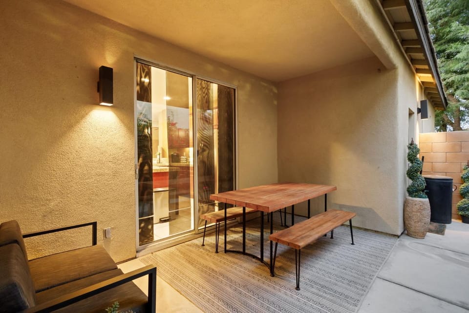 Walk to the Festivals - Private Pool & Spa House in La Quinta