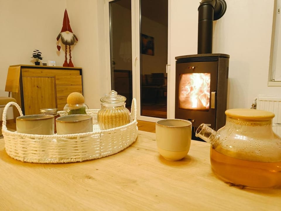 Gemütliches Haus mit Gartenlounge im Wienerwald House in Austria