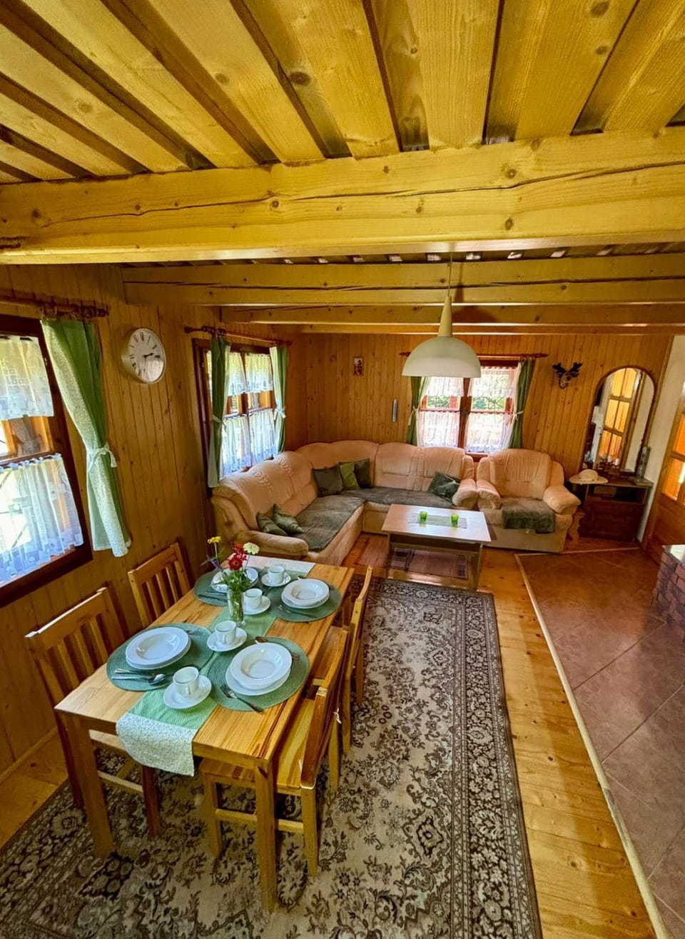 Living room, Photo of the whole room, Seating area, Dining area
