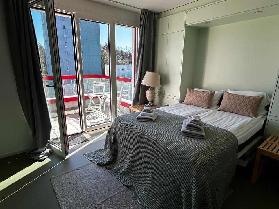 Bed, View (from property/room), Balcony/Terrace, Photo of the whole room, Bedroom, towels
