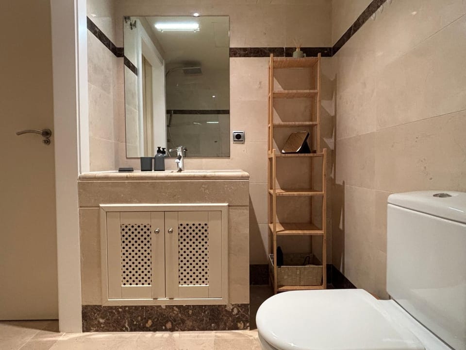 Toilet, Bathroom