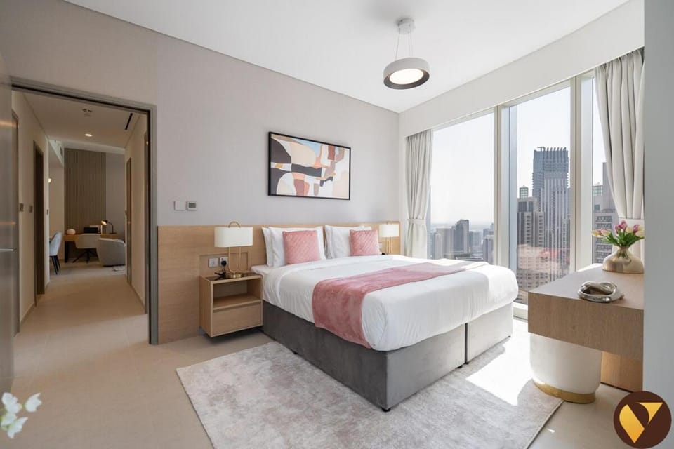 Photo of the whole room, Bedroom, wardrobe