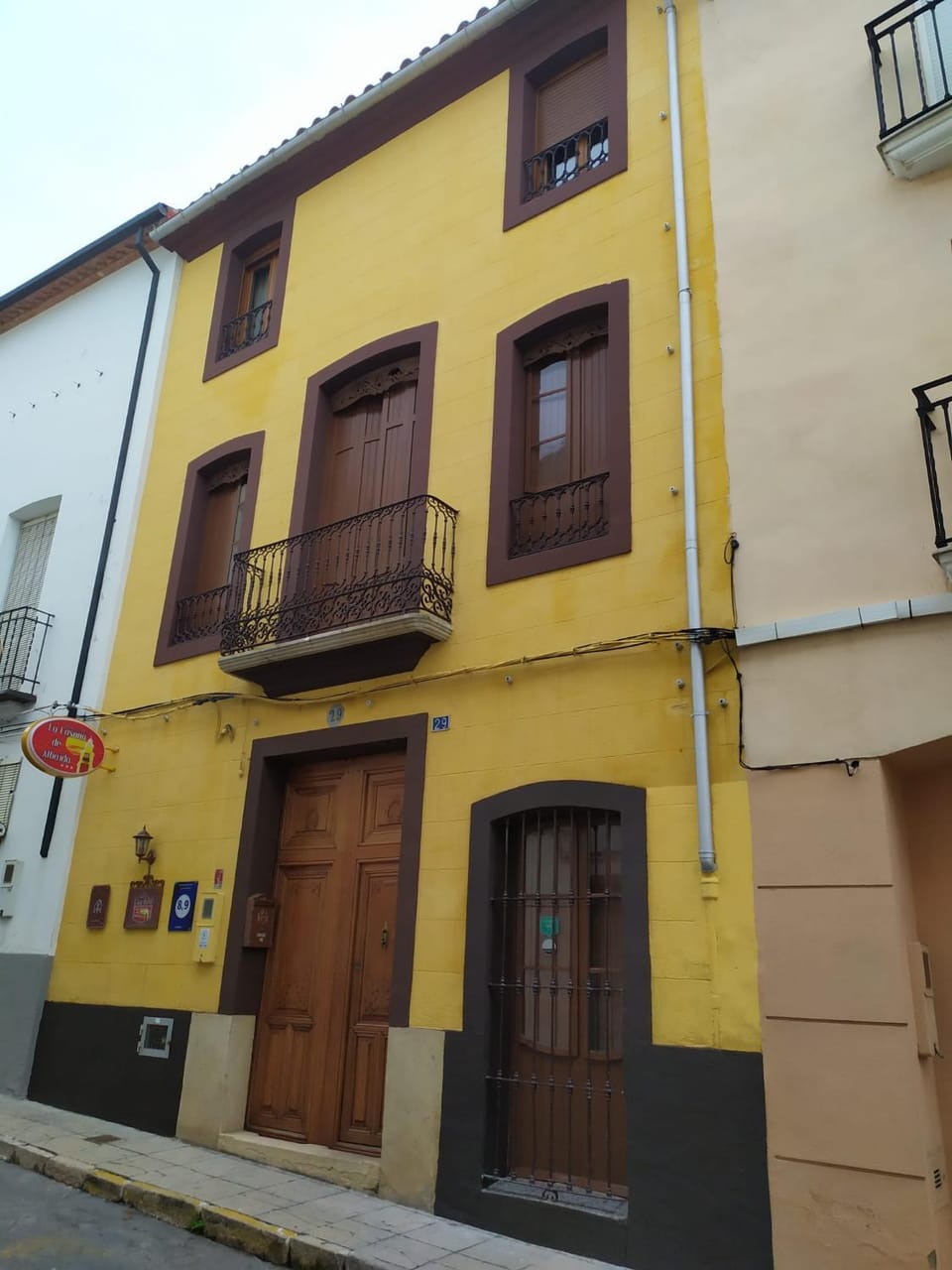 Property building, Facade/entrance
