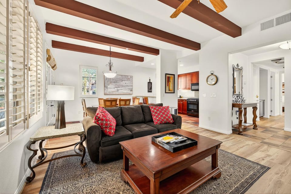 LV223 Pet Friendly 2BD Lock-Off with Private Patio Apartment in Indian Wells