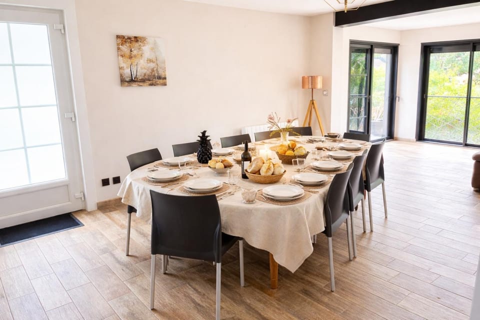 Maison familiale - Jardin, BBQ & calme près Paris House in Île-de-France