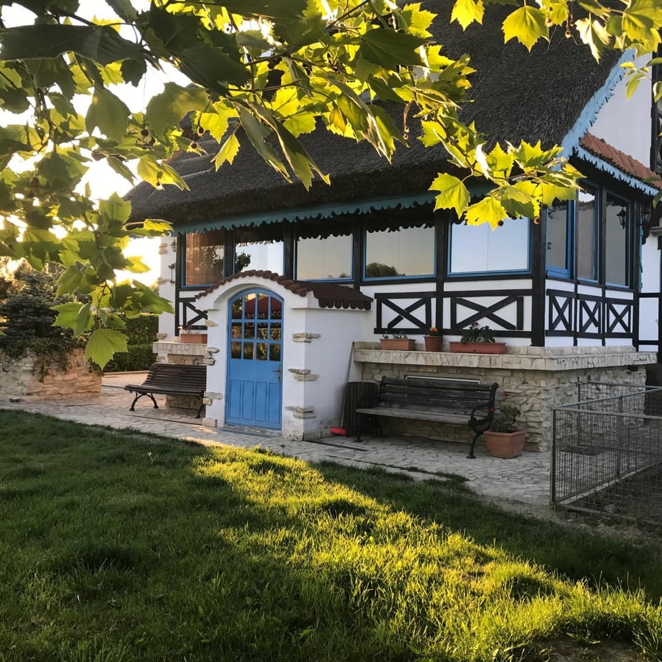 Inner courtyard view
