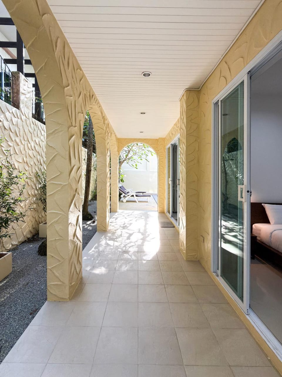 Patio, Day, Balcony/Terrace