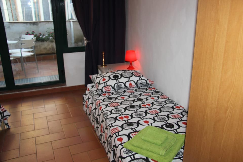 Bed, Balcony/Terrace, Bedroom
