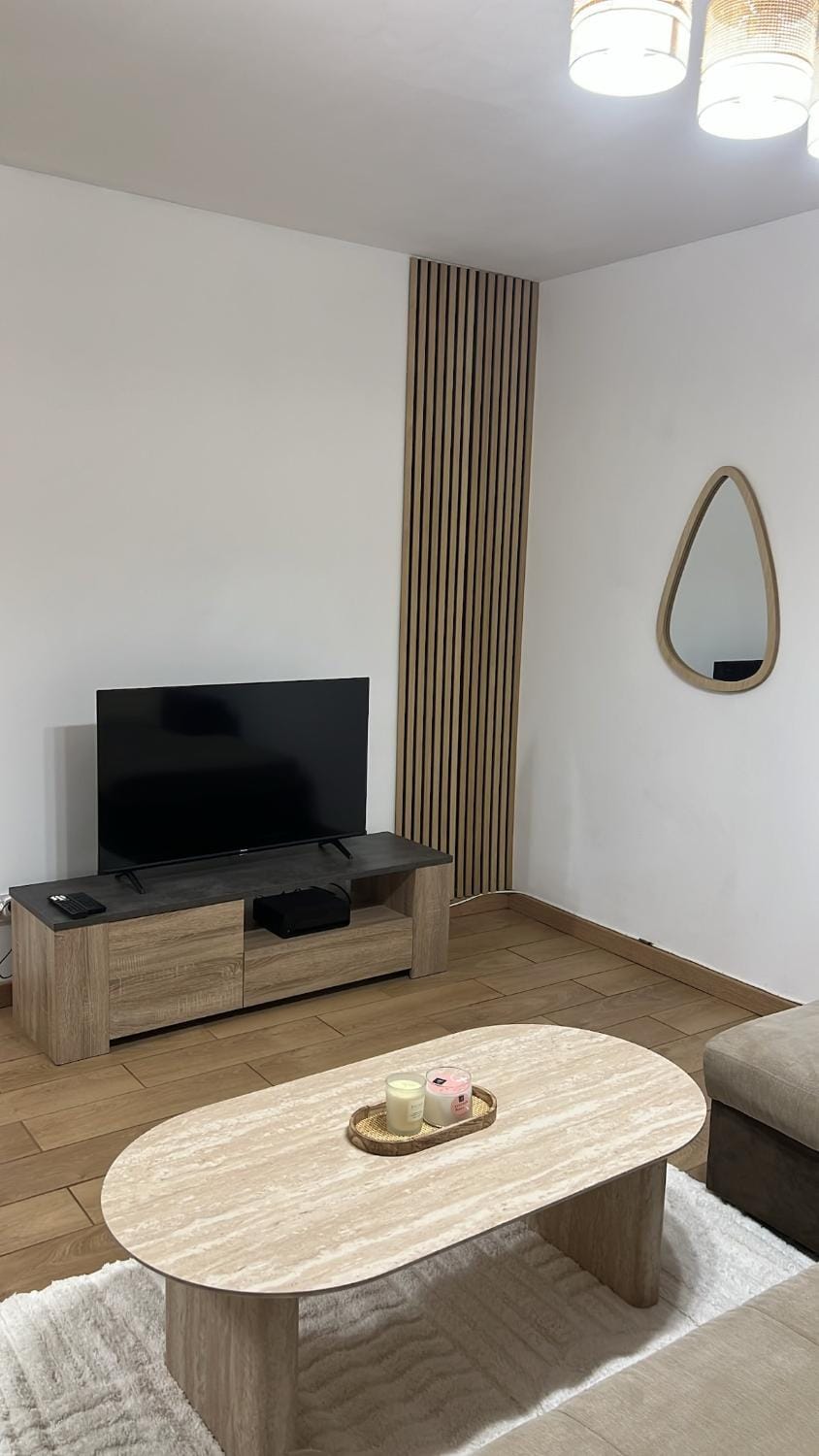 Communal lounge/ TV room, TV and multimedia, Seating area