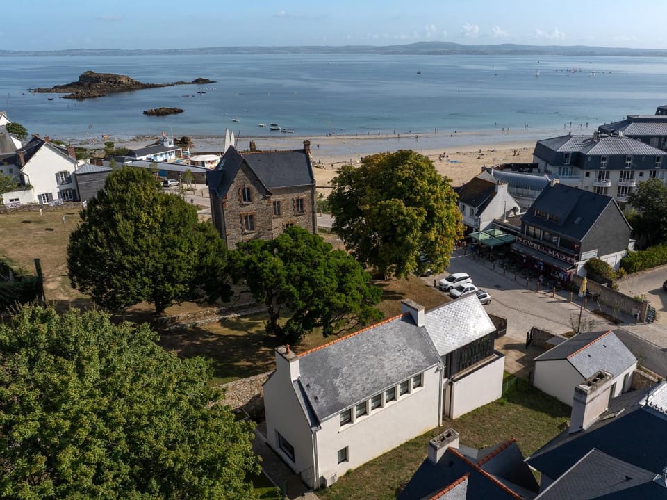 Ar Pavilhon Villa in Douarnenez