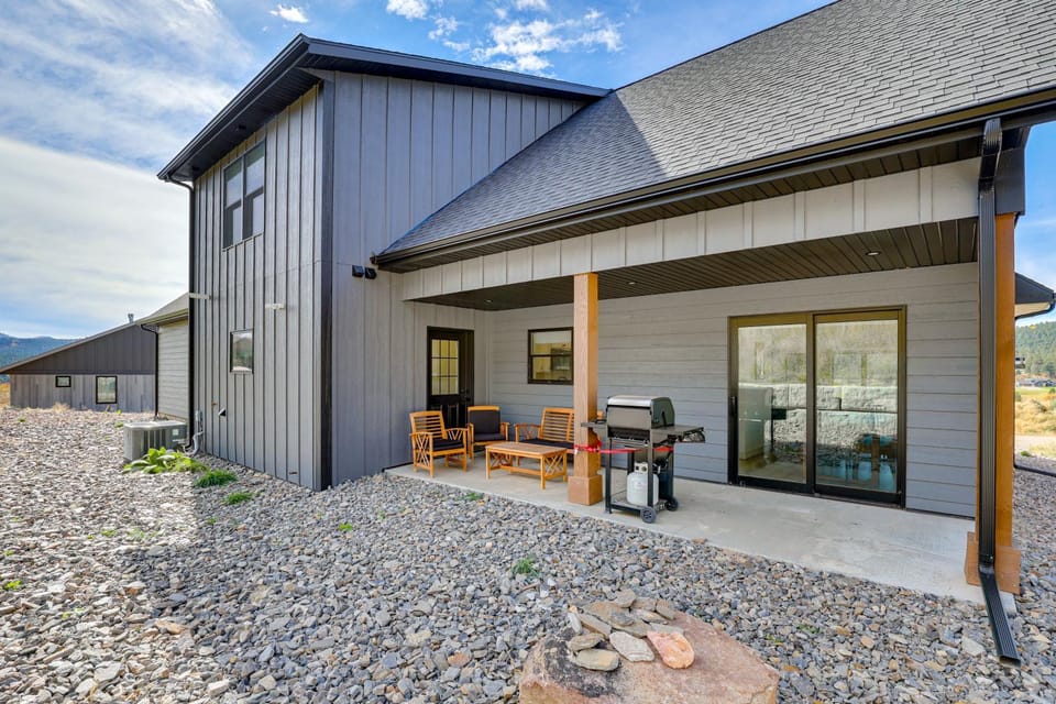 Luxe, New-Build Sturgis Retreat w/ Mountain Views House in North Lawrence