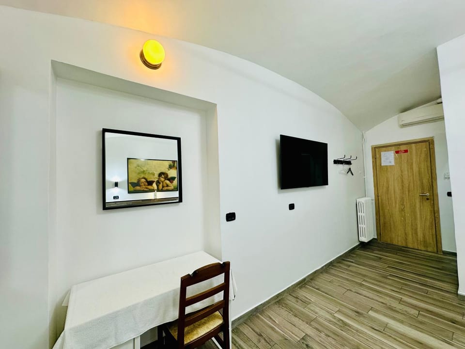 Property building, TV and multimedia, hair dryier, air conditioner