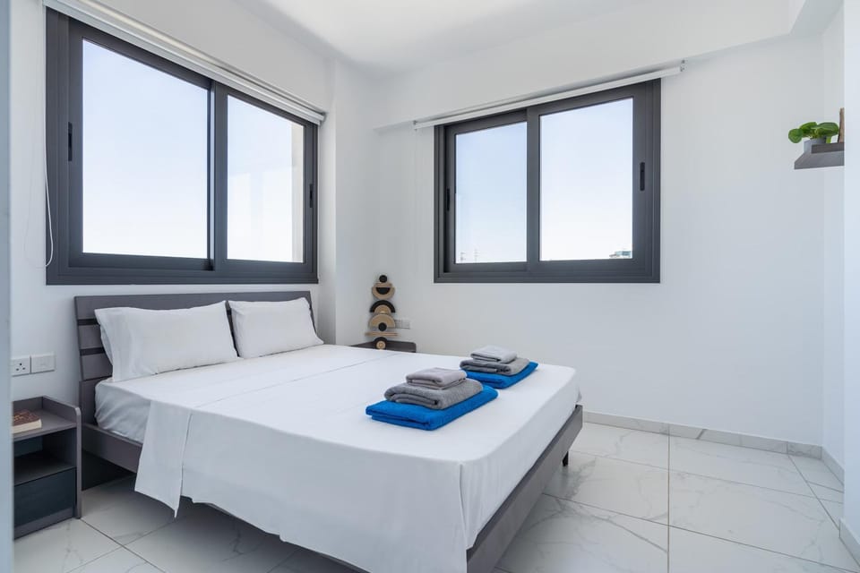 Bright Stylish Flat With Balcony & Shared Pool Apartment in Larnaca