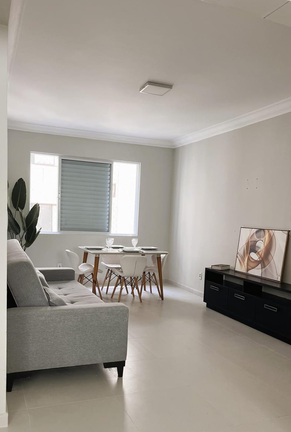Communal lounge/ TV room, Living room, Dining area