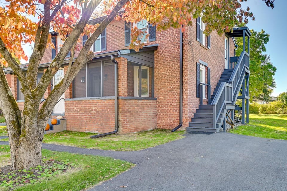 2 Mi to Uptown: Centrally Located Kingston Apt! Apartment in Kingston