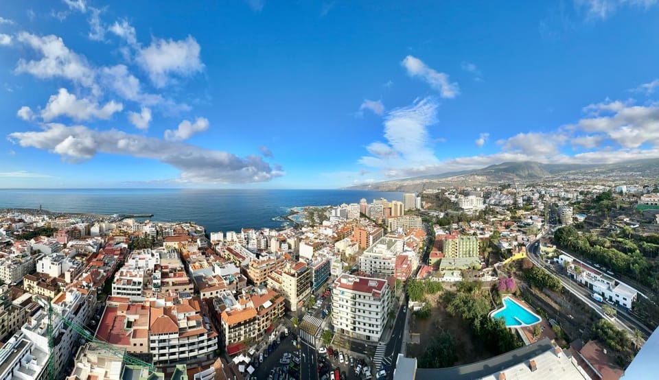Restaurant/places to eat, Off site, Neighbourhood, Activities, View (from property/room), City view, Lake view, Landmark view, Mountain view, Pool view, Sea view, Street view, Area and facilities, Location