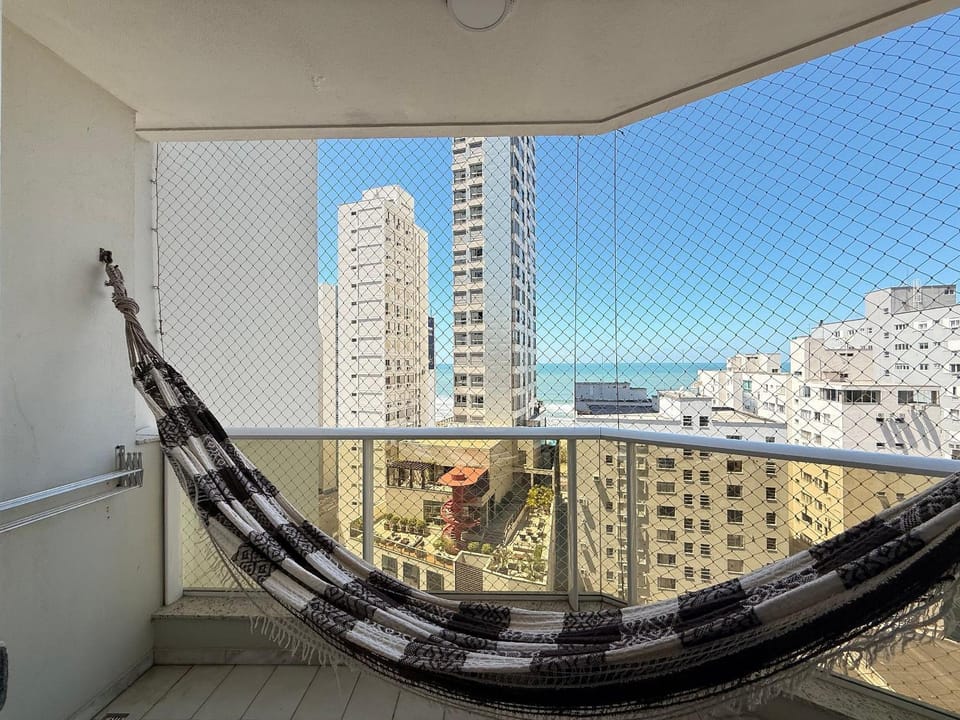 TG01- Apto Amplo com Vista Mar e Tela Proteção Apartment in Camboriú
