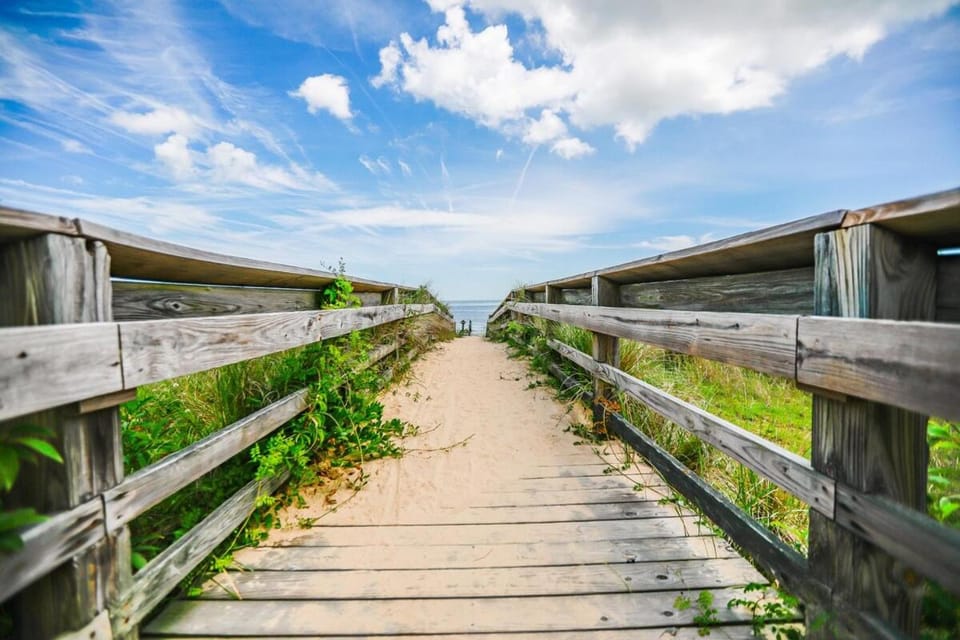 OV Beach Oasis Apartment in Norfolk
