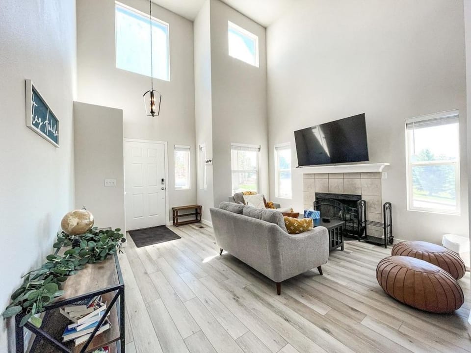 15524 Candle Creek House in Monument