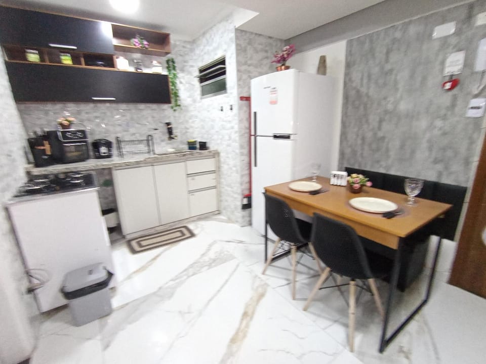 Kitchen or kitchenette, Dining area, pet friendly, stove