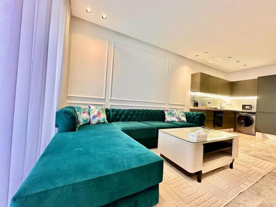 Calm Studio in Oasis, Near Train Station Apartment in Casablanca