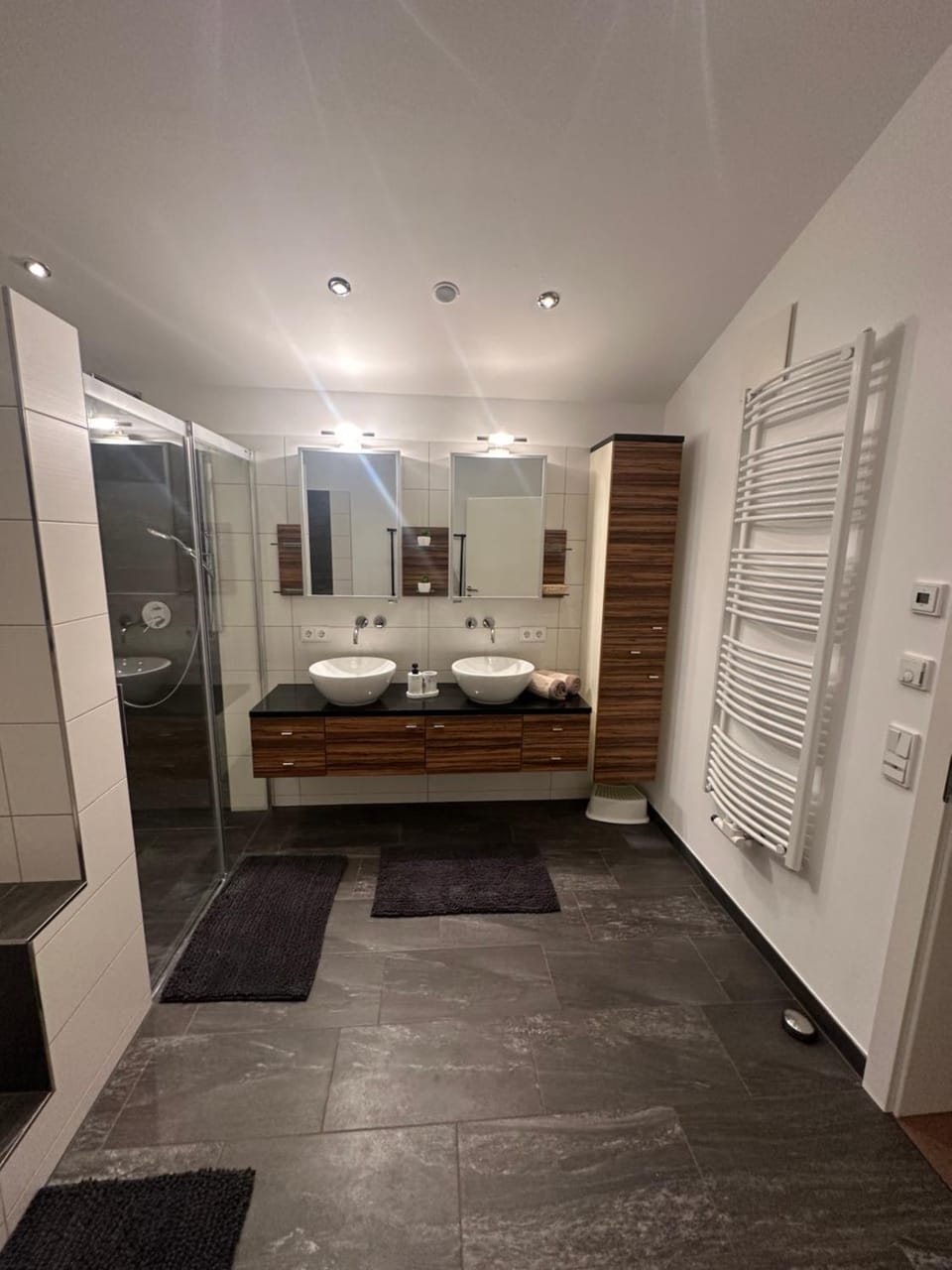 Shower, Bathroom, towels