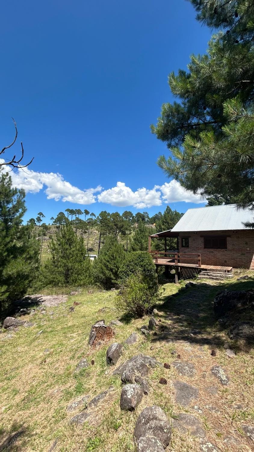 Cabaña de montaña con pileta en hermoso predio Chalet in Villa Yacanto