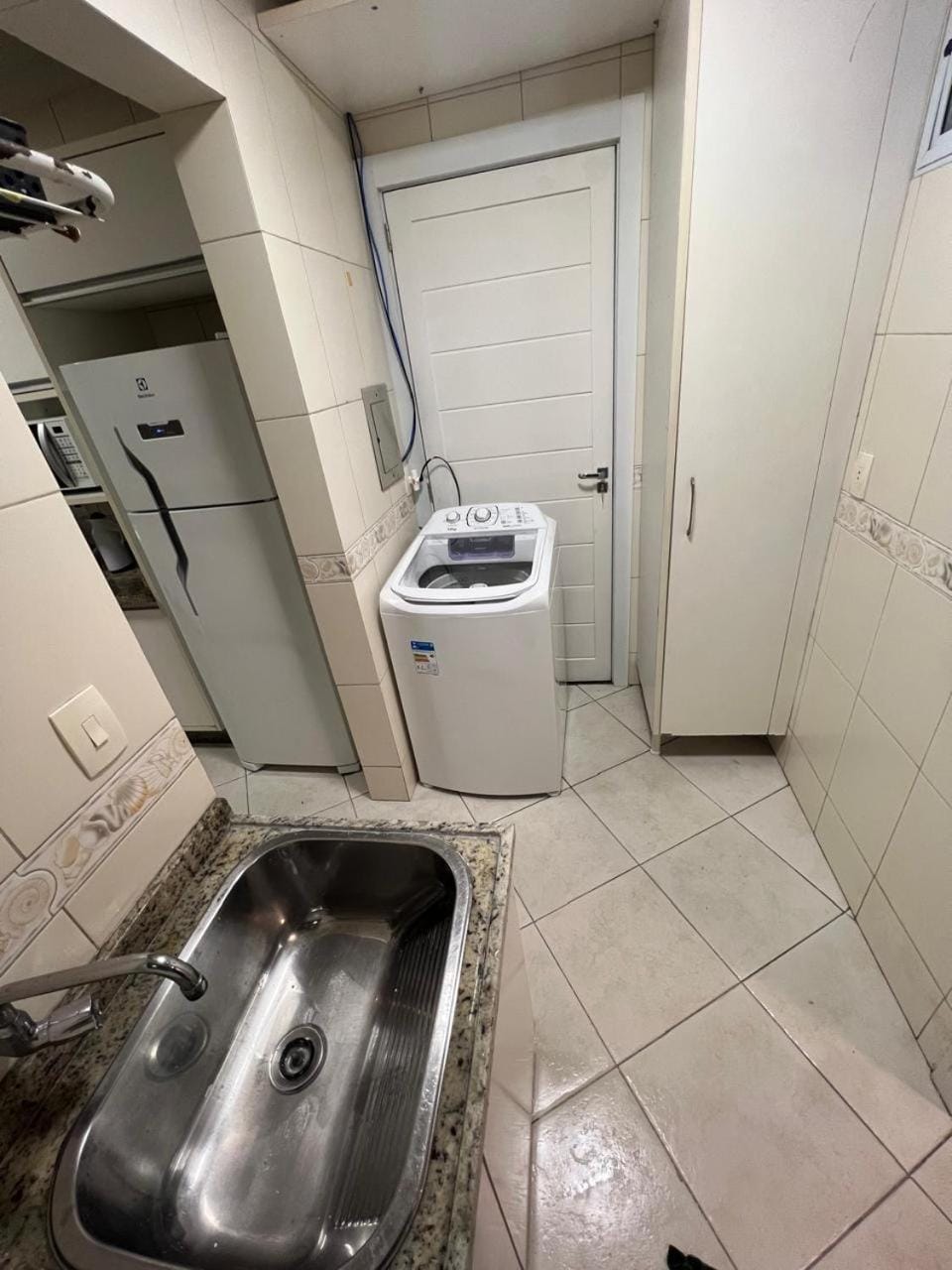 Apartamento em frente ao Shopping Atlântico, a 200 metros da praia Apartment in Camboriú