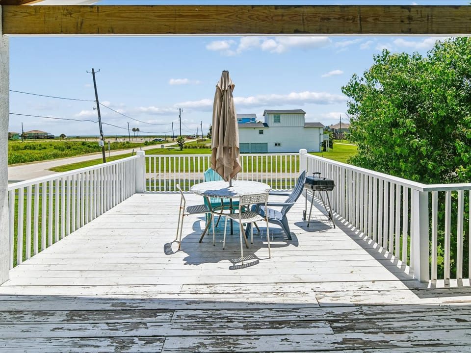 Patio, BBQ facilities, furniture