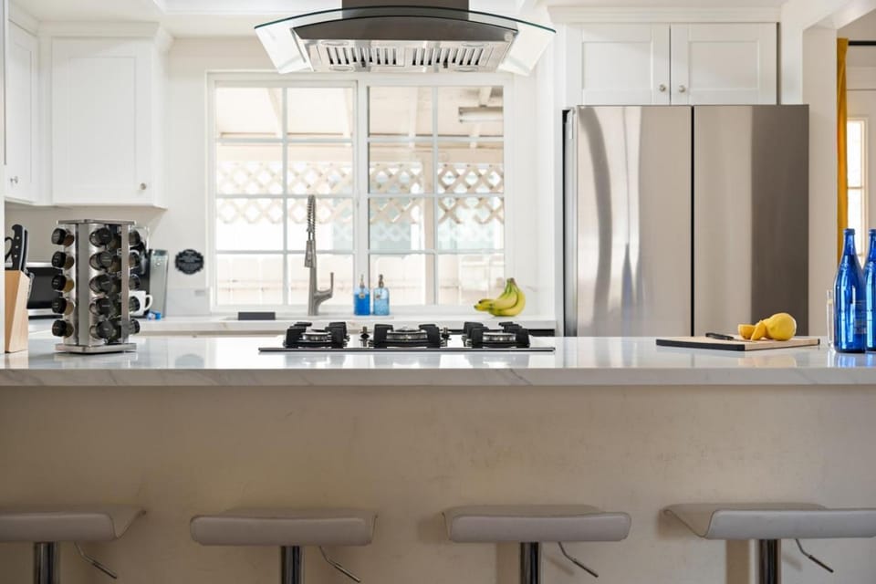 Near Safari & Beach - Backyard Games - AC - Pet OK House in San Pasqual Valley