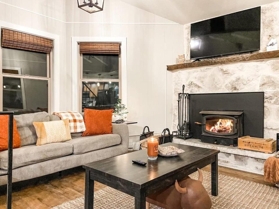 193 Range House in Summit County