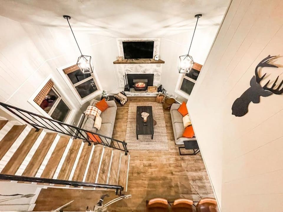 193 Range House in Summit County