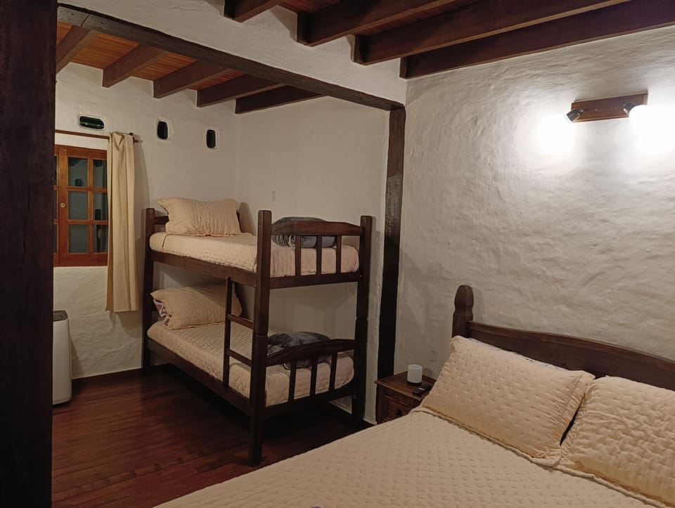 Bed, Photo of the whole room, bunk bed