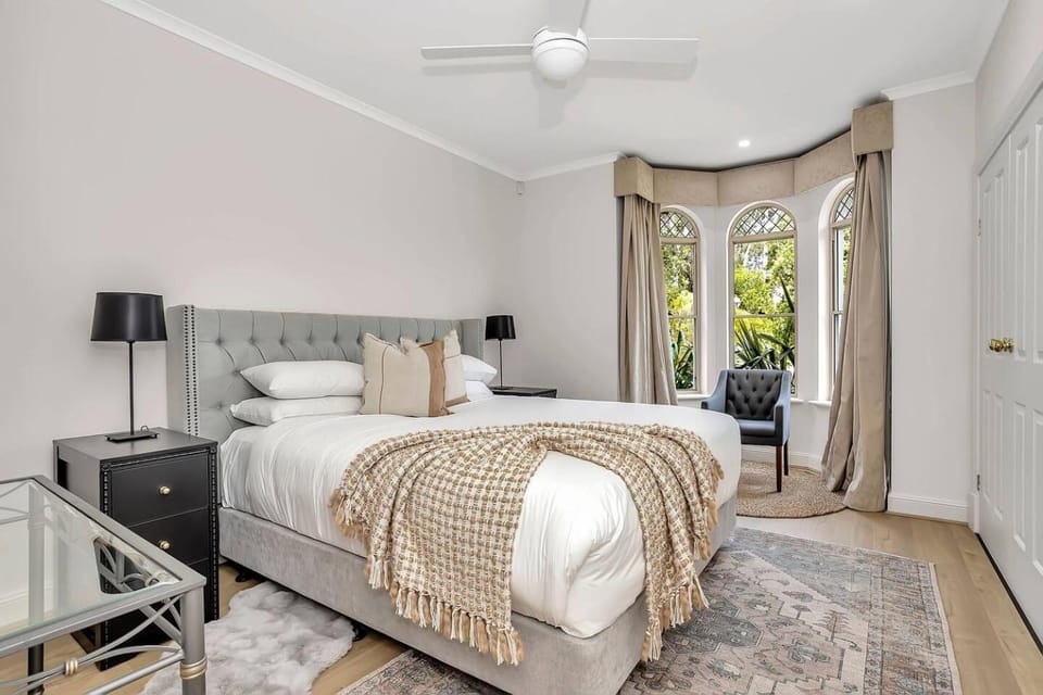 Bed, Bedroom
