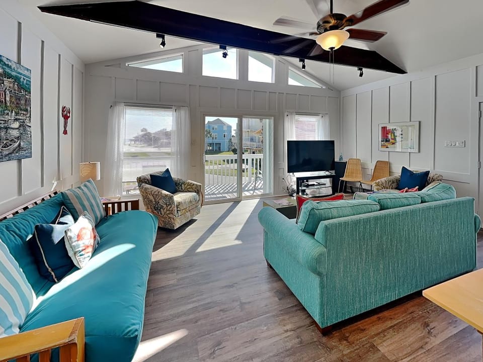Day, TV and multimedia, Balcony/Terrace, Living room, Seating area, furniture