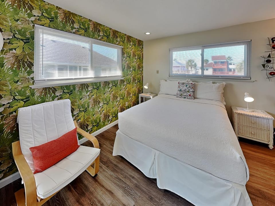 Bed, Day, Seating area, Bedroom, furniture