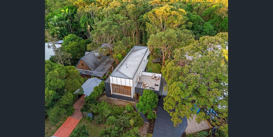 Property building, Bird's eye view