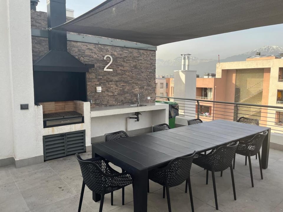 Keep walking in Nuñoa Apartment in Las Condes