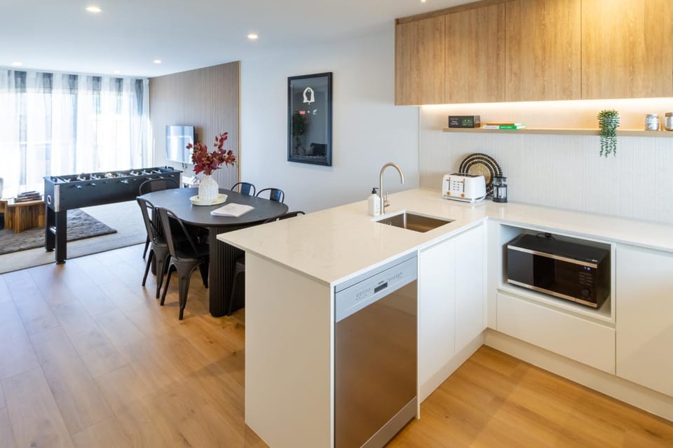 Kitchen or kitchenette, Living room, Dining area