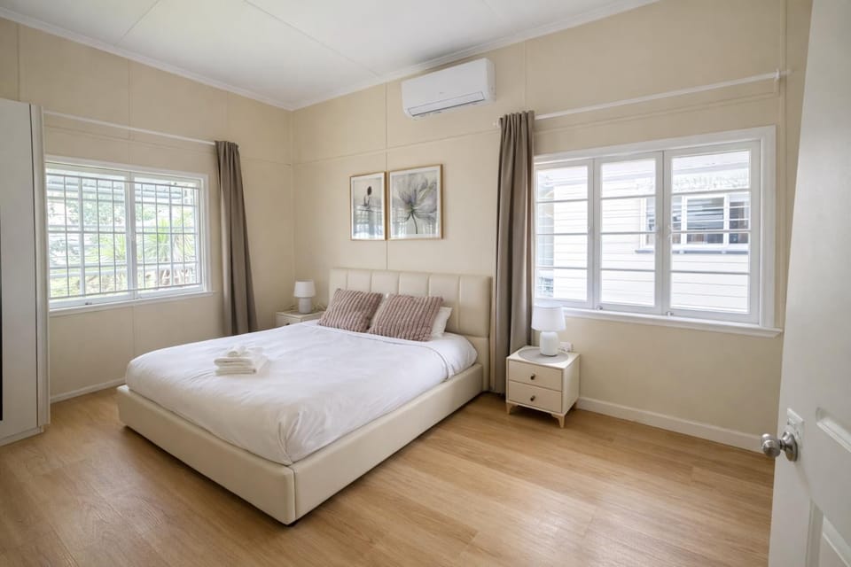 Entire 3bedroom house close to CBD House in Brisbane