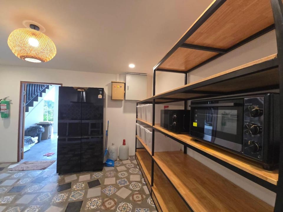 Kitchen or kitchenette, Kitchen or kitchenette